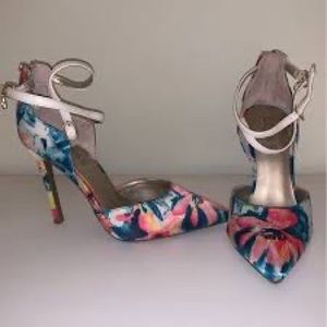Guess flower heels.